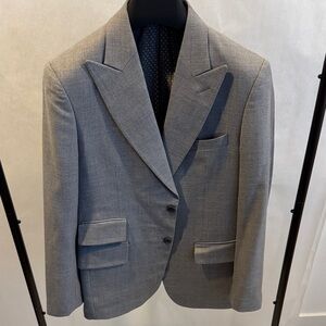 Classic Custom Made Gray Men's Suit w/ Vest
Size 38S